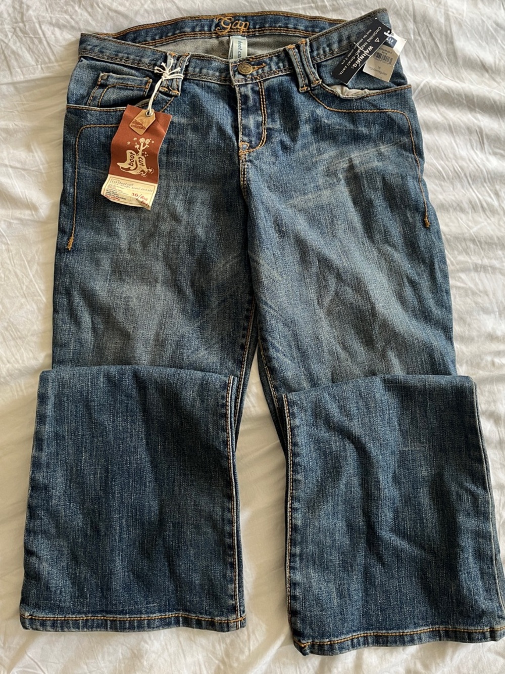 GAP Flared Wide-Leg Jeans in Medium Blue Wash